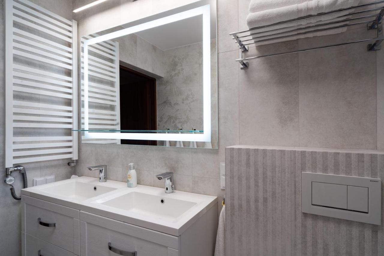 Apartament Zielony Przyladek Brwinow Extérieur photo